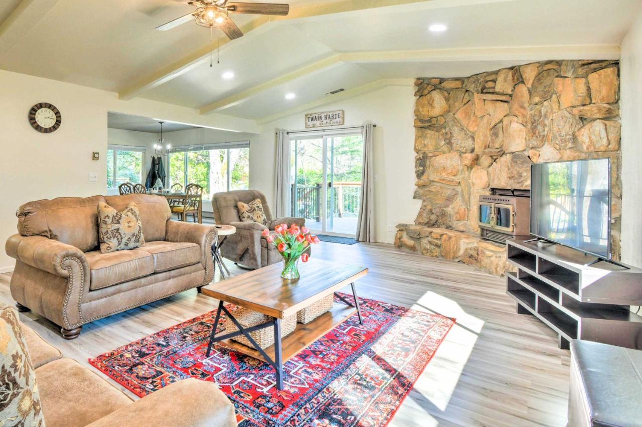 Sherwood Forest Cabin With Deck And Fire Pit! Twain Harte Exteriör bild