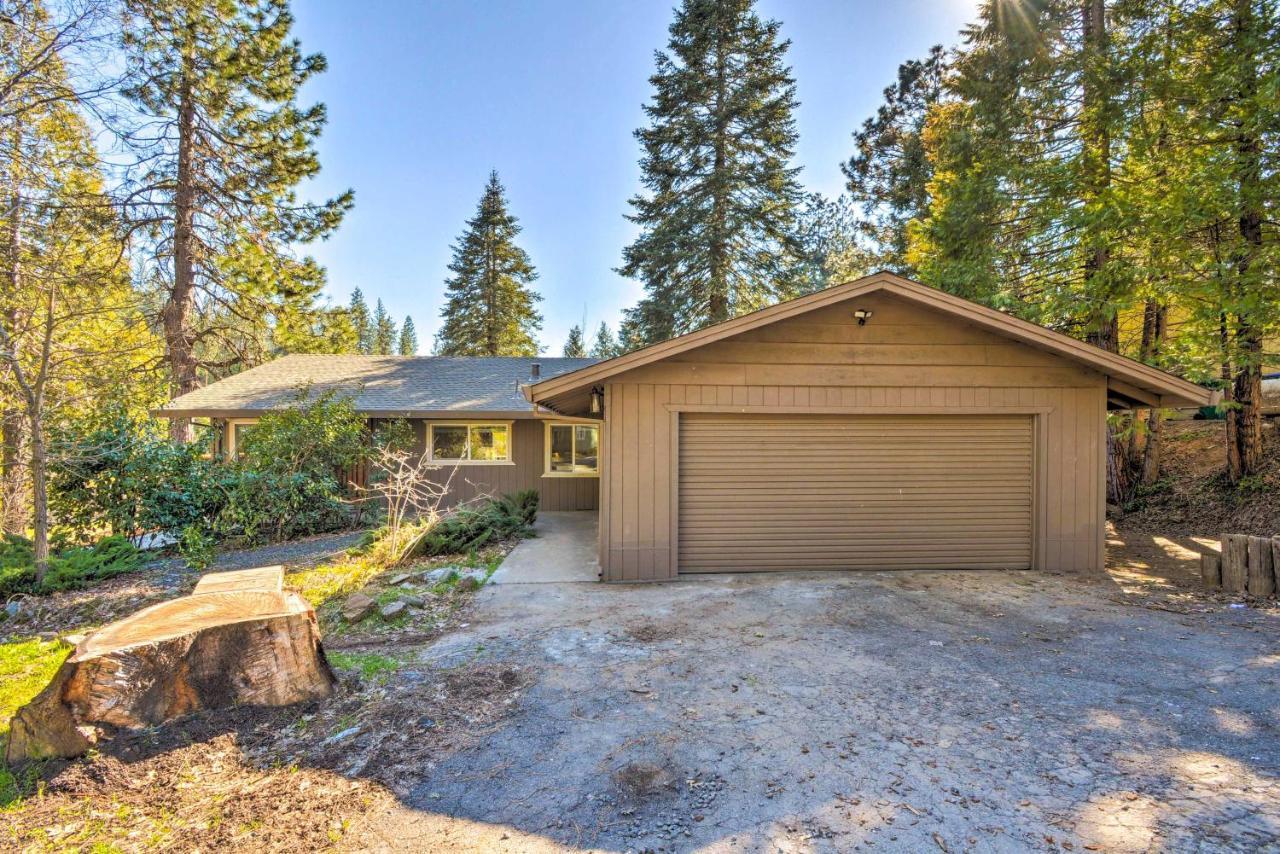 Sherwood Forest Cabin With Deck And Fire Pit! Twain Harte Exteriör bild